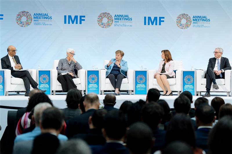 Nasdaq Chair and CEO Adena Friedman alongside Kristalina Georgieva, ECB President Christine Lagarde, President Tharman Shanmugaratnam, and Professor Gordon Hanson at the IMF Annual Meeting